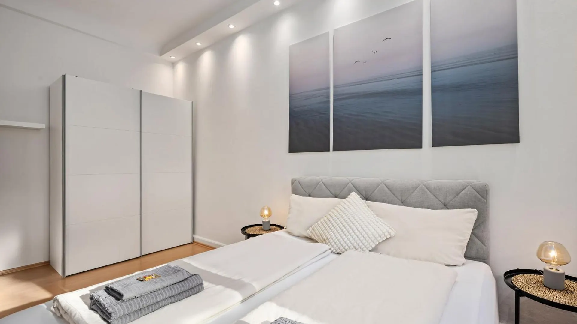 Ferienwohnung Blassdoerfer - Modernes Apartment In Bester Lage Und 93 Qm2 Bad Kissingen 0*,